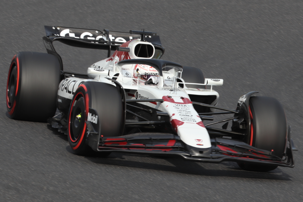 マックス・フェルスタッペン　RED BULL RACING 鈴鹿サーキット　2025 F1 日本GP ヘアピンコーナー