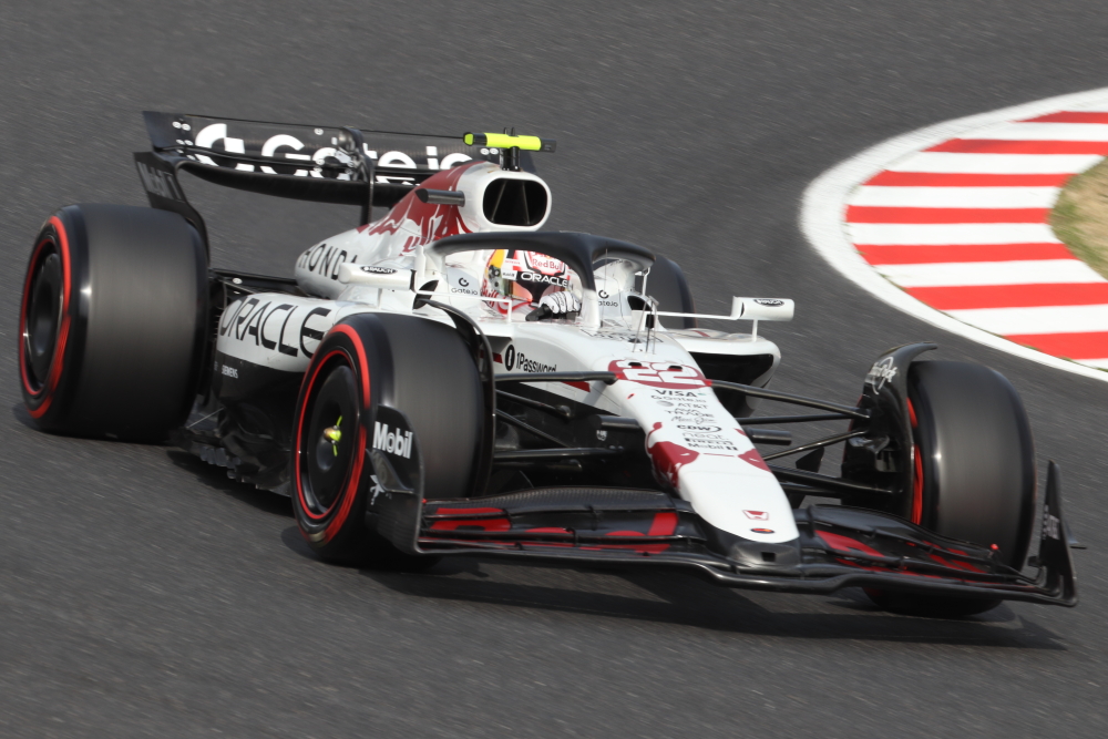角田裕毅 2025 F1 日本GP 鈴鹿サーキット　ヘアピンコーナー