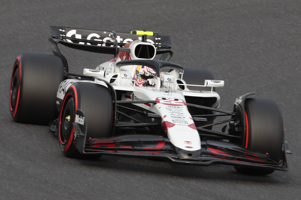 角田裕毅 2025 F1 日本GP 鈴鹿サーキット　ヘアピンコーナー