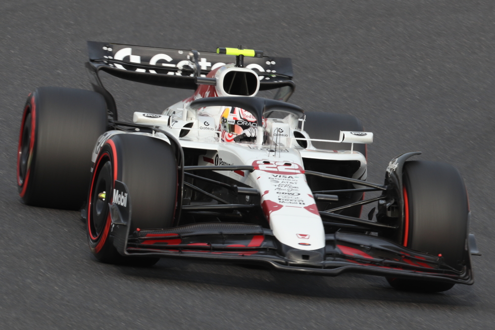 角田裕毅 2025 F1 日本GP 鈴鹿サーキット　ヘアピンコーナー