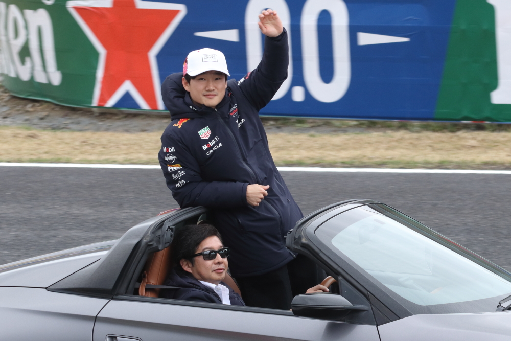 角田裕毅 ORACLE RED BULL RACING 鈴鹿サーキット ヘアピン 2025 F1 日本GP