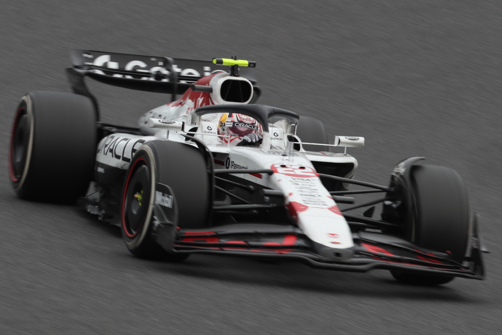 角田裕毅 2025 F1 日本GP 鈴鹿サーキット　ヘアピンコーナー