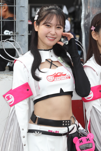 rX[p[GT