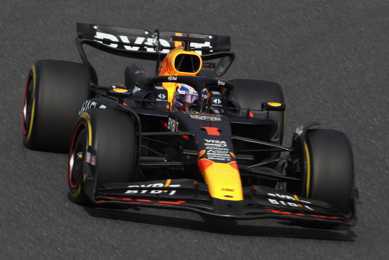 }bNXEtFX^by@RED BULL RACING 鎭T[Lbg 2024 F1 {GP wAsR[i[