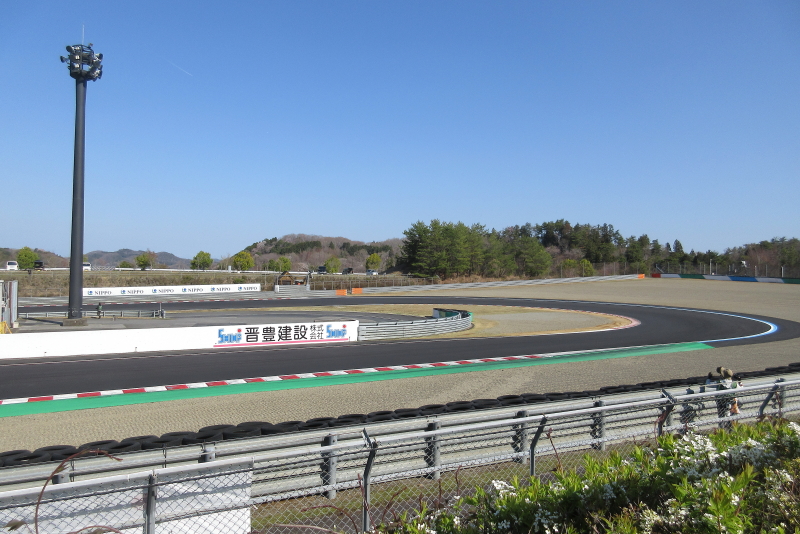 モビリティリゾートもてぎ　ヘアピンコーナー